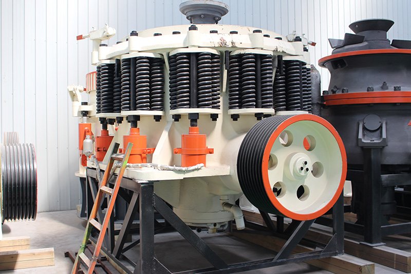 CS圓錐破碎機(jī) CS圓錐破碎機(jī)