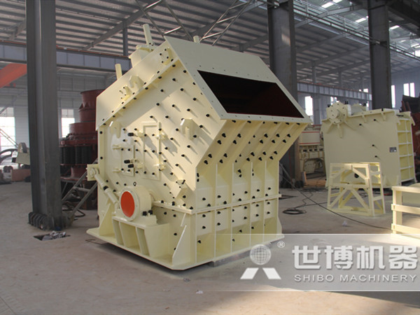 新型反擊式制砂機(jī) 新型反擊式制砂機(jī)
