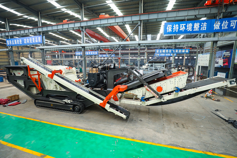 履帶反擊式破碎篩分運輸一體機 履帶反擊式破碎篩分運輸一體機