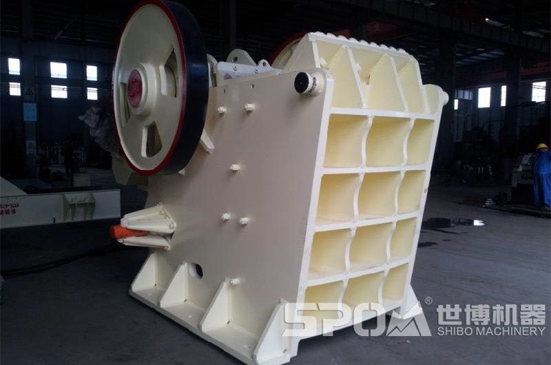 PE900×1060顎式破碎機(jī) PE900×1060顎式破碎機(jī)