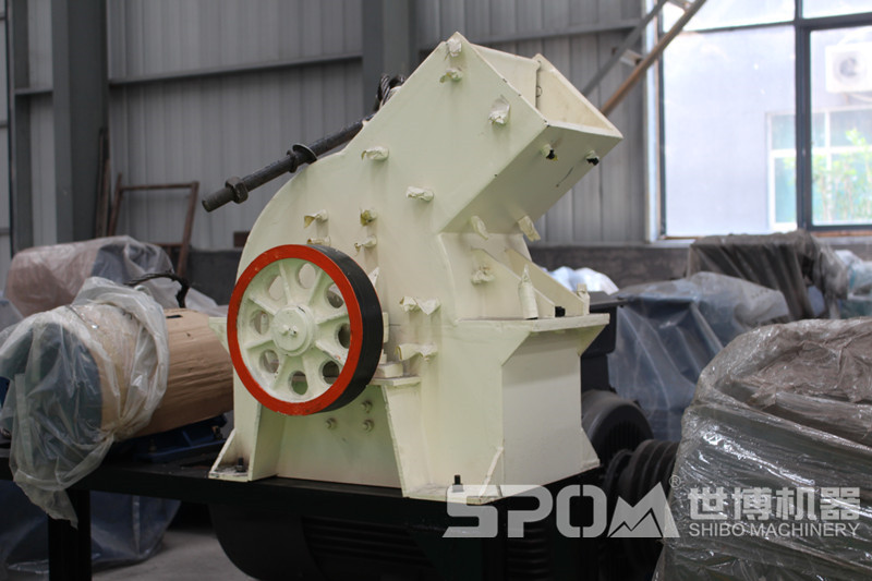 錘式破碎機(jī) 錘式破碎機(jī)