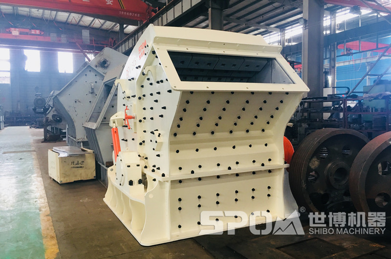 1315型反擊石頭破碎機(jī) 1315型反擊石頭破碎機(jī)