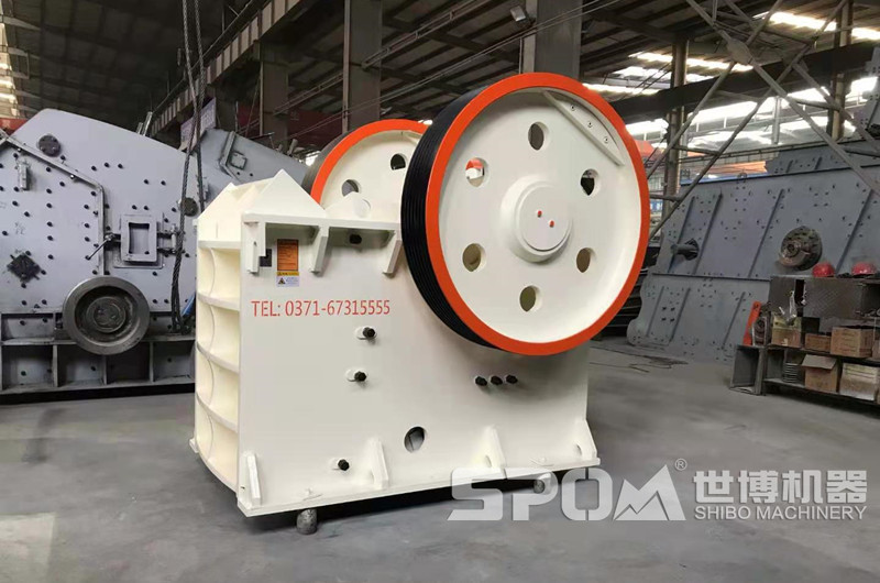 顎式石子碎石機(jī) 顎式石子碎石機(jī)